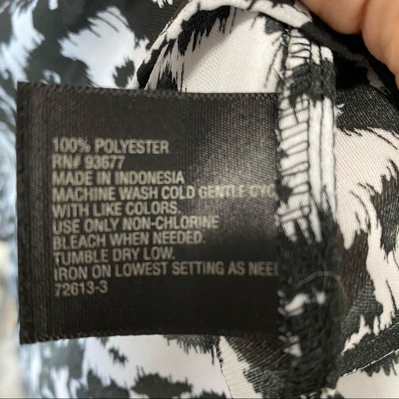 Worthington Blouse - Picture 7 of 7